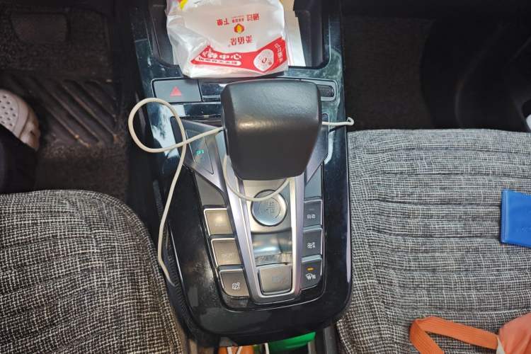 Used BYD Yuan New Energy 2019 EV535 High-Energy Leading Edition Gear Lever