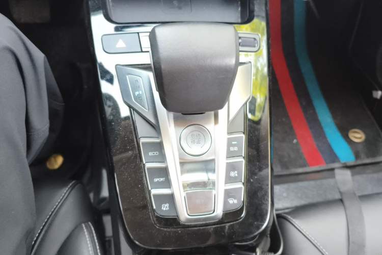 Used BYD Yuan New Energy 2019 EV535 Smart Connect Trendsetting Model Gear Lever