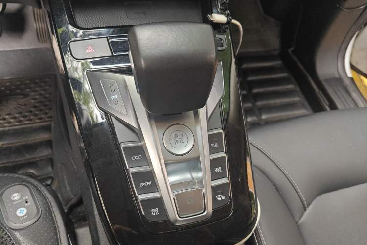 Used BYD Yuan New Energy 2019 EV535 Smart Connect Trendsetting Model Gear Lever