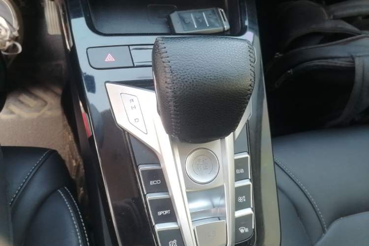 Used BYD Yuan New Energy 2019 EV535 Smart Connect Trendsetting Model Gear Lever