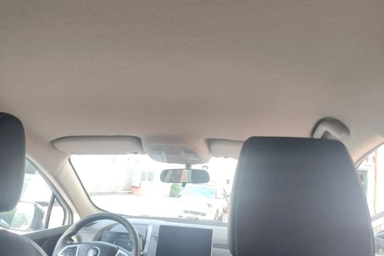 Used BYD Yuan New Energy 2019 EV535 Smart Connect Trendsetting Model Headliner