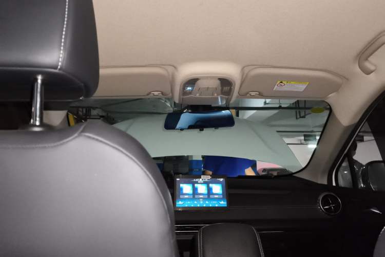 Used BYD Yuan New Energy 2019 EV535 Smart Connect Trendsetting Model Headliner
