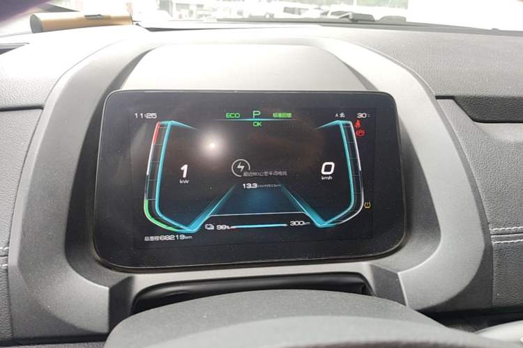 Used BYD Yuan New Energy 2019 EV360 Smart Connect Luxurious Model Instrument Cluster