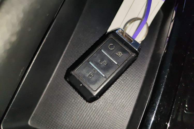 Used BYD Yuan New Energy 2019 EV360 Smart Connect Enjoyment Model Interior 1