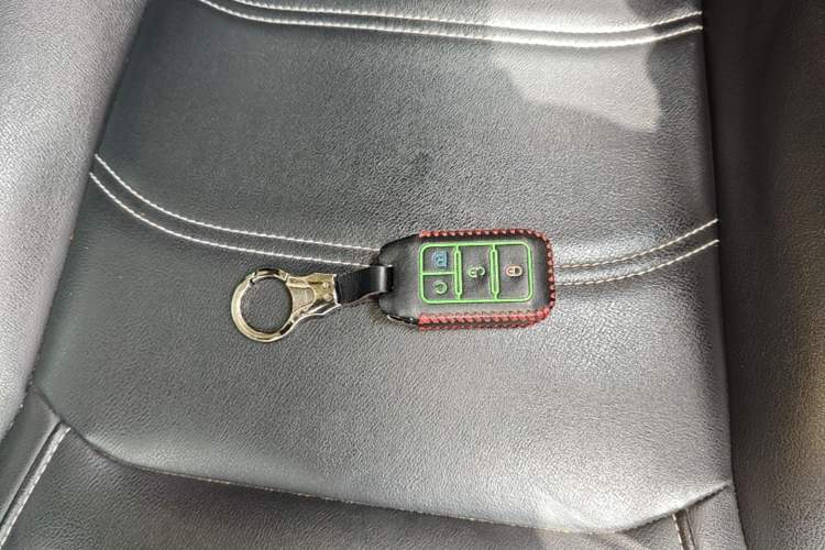 Used BYD Yuan New Energy 2019 EV360 Smart Connect Enjoyment Model Interior 1