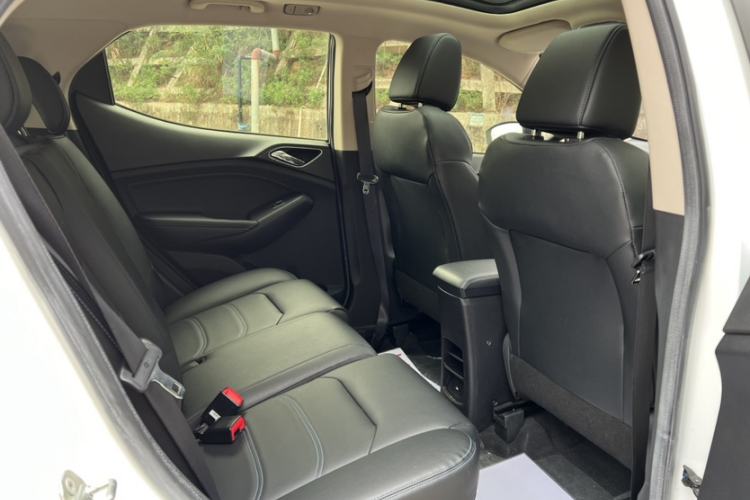 Used BYD Yuan New Energy 2019 EV360 Smart Connect Elite Model Interior 1