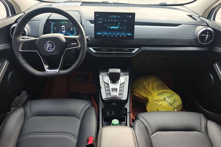 Used BYD Yuan New Energy 2019 EV535 Smart Connect Trendsetting Model Interior 1