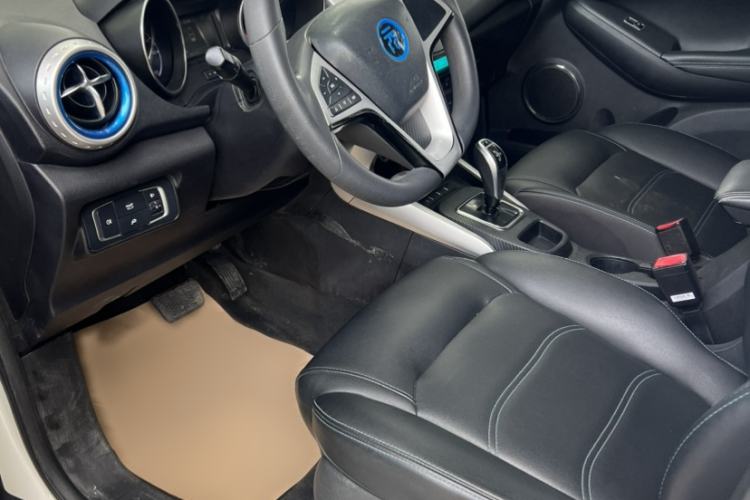 Used BYD Yuan New Energy 2019 EV360 Smart Connect Leading Model Interior 1