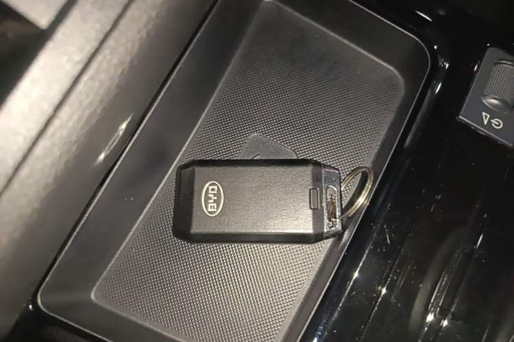 Used BYD Yuan New Energy 2019 EV360 Smart Connect Enjoyment Model Interior 1