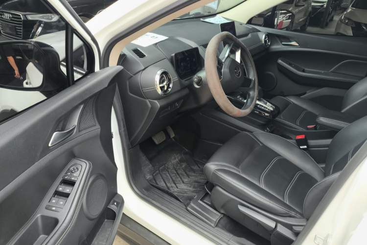Used BYD Yuan New Energy 2019 EV535 Smart Connect Trendsetting Model Interior 2