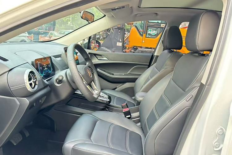 Used BYD Yuan New Energy 2019 EV360 Smart Connect Enjoyment Model Interior 2