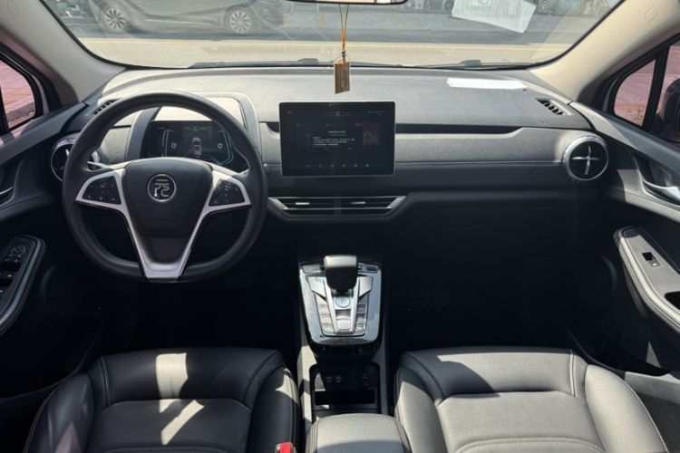 Used BYD Yuan New Energy 2019 EV535 Smart Connect Trendsetting Model Interior 2