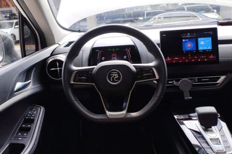 Used BYD Yuan New Energy 2019 EV360 Smart Connect Enjoyment Model Interior 2