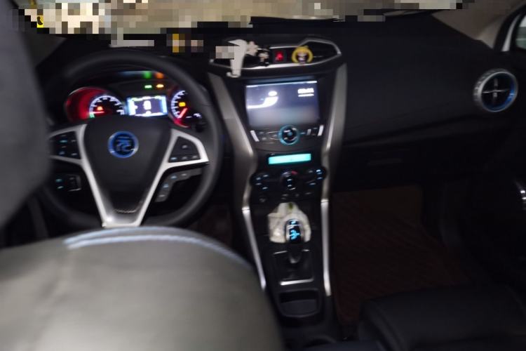 Used BYD Yuan New Energy 2019 EV360 Smart Connect Leading Model Interior 2