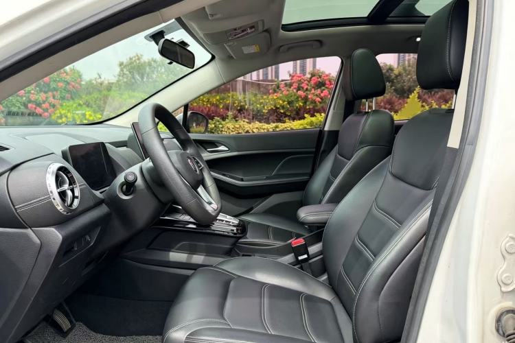 Used BYD Yuan New Energy 2019 EV360 Smart Connect Enjoyment Model Interior 2