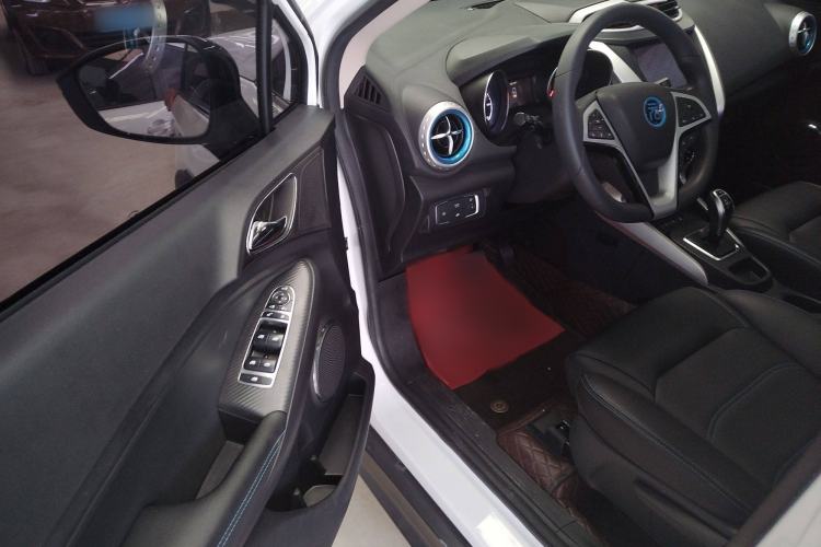 Used BYD Yuan New Energy 2019 EV360 Smart Connect Leading Model Interior 2