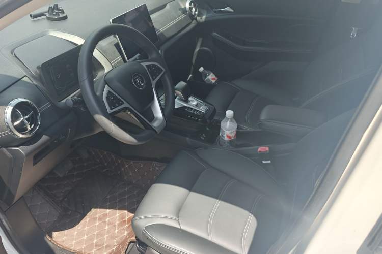 Used BYD Yuan New Energy 2019 EV535 Smart Connect Trendsetting Model Interior 3