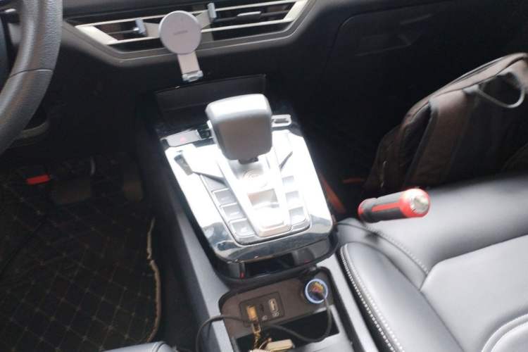 Used BYD Yuan New Energy 2019 EV360 Smart Connect Enjoyment Model Interior 3