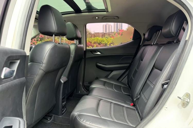 Used BYD Yuan New Energy 2019 EV360 Smart Connect Enjoyment Model Interior 3