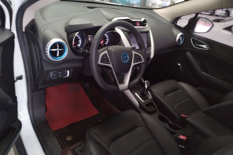 Used BYD Yuan New Energy 2019 EV360 Smart Connect Leading Model Interior 3