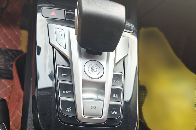Used BYD Yuan New Energy 2019 EV535 Smart Connect Trendsetting Model Interior 3