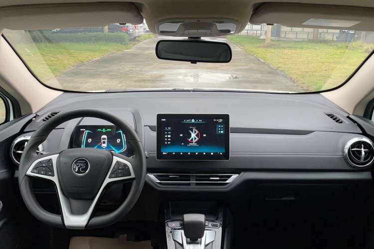 Used BYD Yuan New Energy 2019 EV535 Smart Connect Trendsetting Model Interior 3