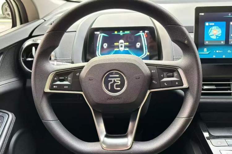 Used BYD Yuan New Energy 2019 EV360 Smart Connect Enjoyment Model Interior 3