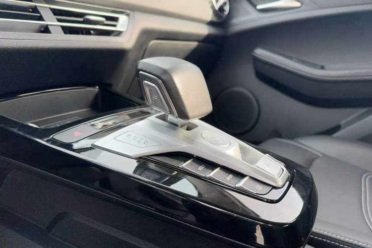 Used BYD Yuan New Energy 2019 EV535 Smart Connect Trendsetting Model Interior 3