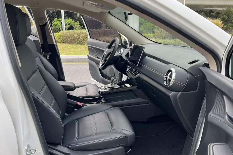 Used BYD Yuan New Energy 2019 EV535 Smart Connect Trendsetting Model Interior 4