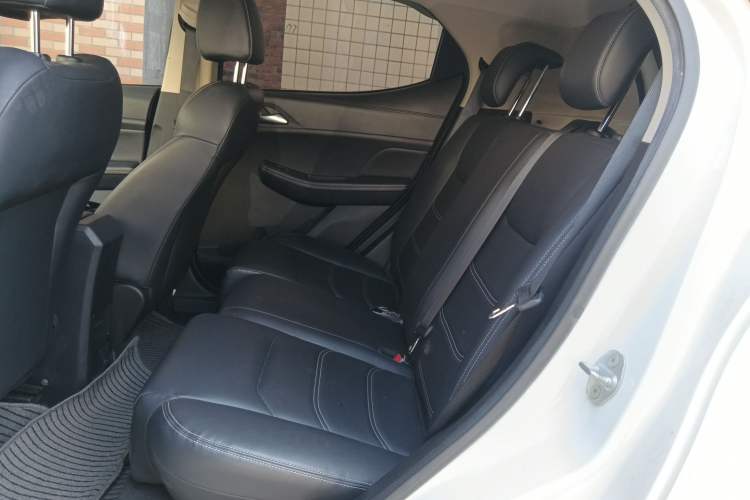 Used BYD Yuan New Energy 2019 EV535 Smart Connect Trendsetting Model Interior 4