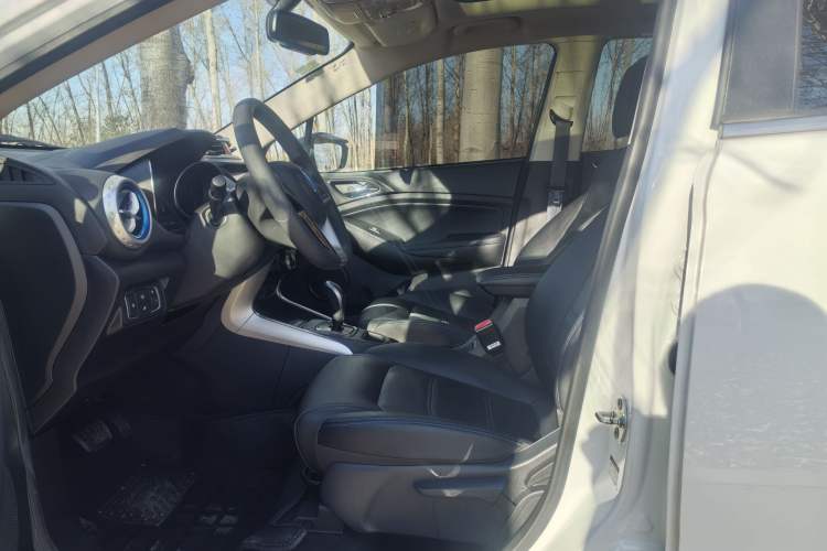 Used BYD Yuan New Energy 2019 EV360 Smart Connect Leading Model Interior 4