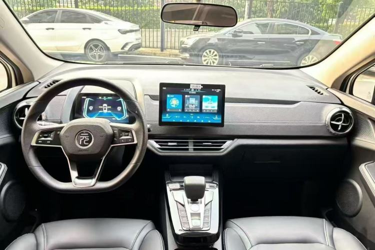 Used BYD Yuan New Energy 2019 EV360 Smart Connect Enjoyment Model Interior 4