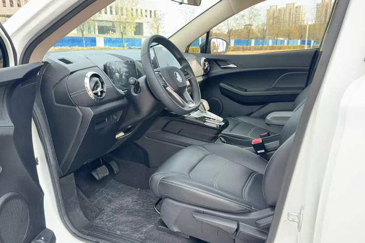 Used BYD Yuan New Energy 2019 EV535 Smart Connect Trendsetting Model Interior 4