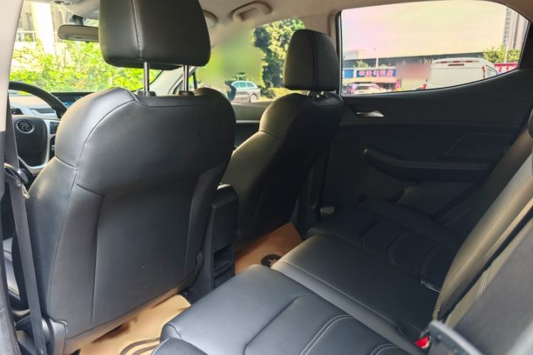 Used BYD Yuan New Energy 2019 EV535 Smart Connect Trendsetting Model Interior 4