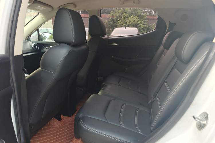 Used BYD Yuan New Energy 2019 EV535 Smart Connect Trendsetting Model Interior 5