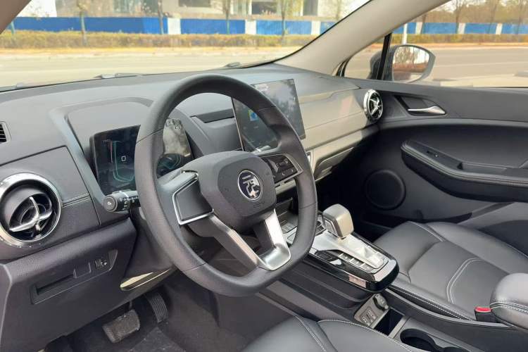 Used BYD Yuan New Energy 2019 EV535 Smart Connect Trendsetting Model Interior 5