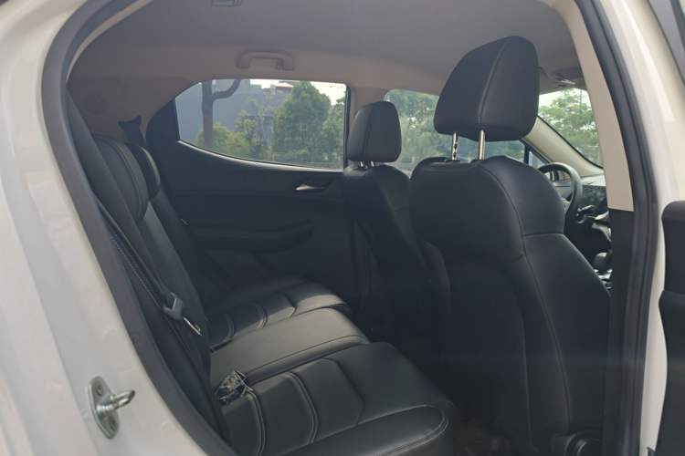 Used BYD Yuan New Energy 2019 EV535 Smart Connect Trendsetting Model Interior 6