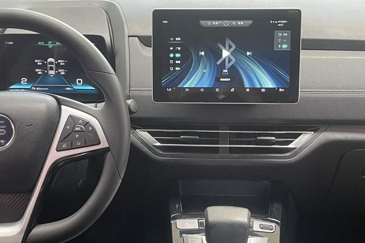 Used BYD Yuan New Energy 2019 EV535 Smart Connect Trendsetting Model Interior 6