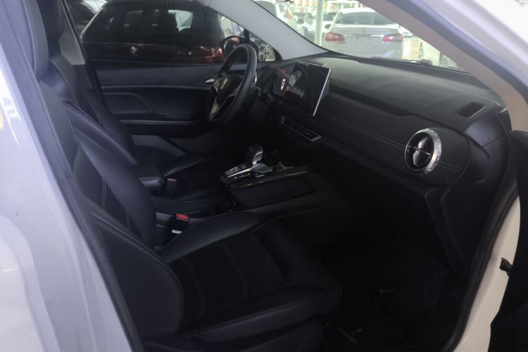 Used BYD Yuan New Energy 2019 EV535 Smart Connect Trendsetting Model Interior 6