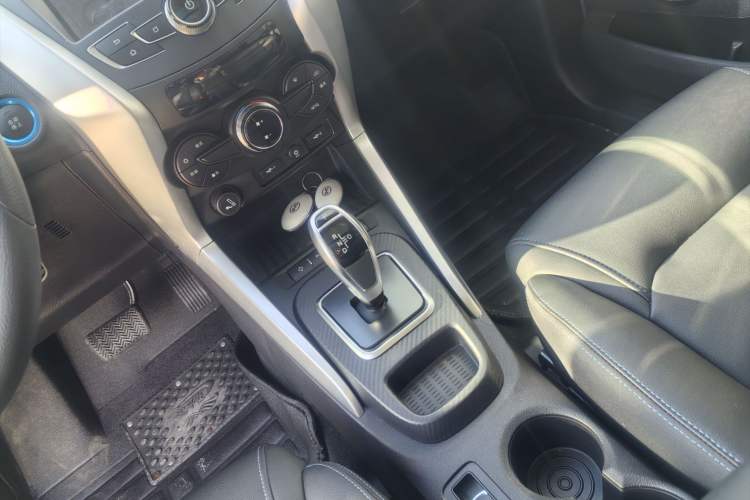Used BYD Yuan New Energy 2019 EV360 Smart Connect Leading Model Interior 7