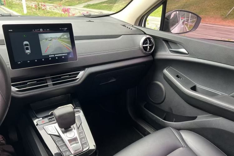 Used BYD Yuan New Energy 2019 EV535 Smart Connect Trendsetting Model Interior 9