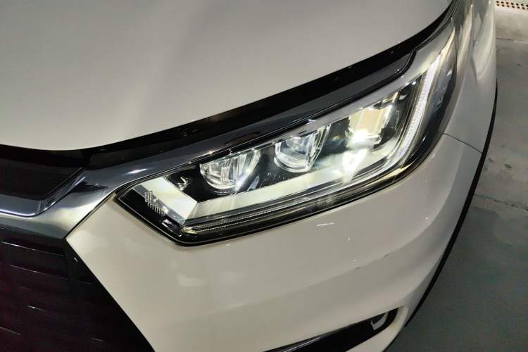 Used BYD Yuan New Energy 2019 EV360 Smart Connect Enjoyment Model Left Front Headlight