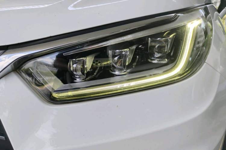 Used BYD Yuan New Energy 2019 EV535 Smart Connect Trendsetting Model Left Front Headlight