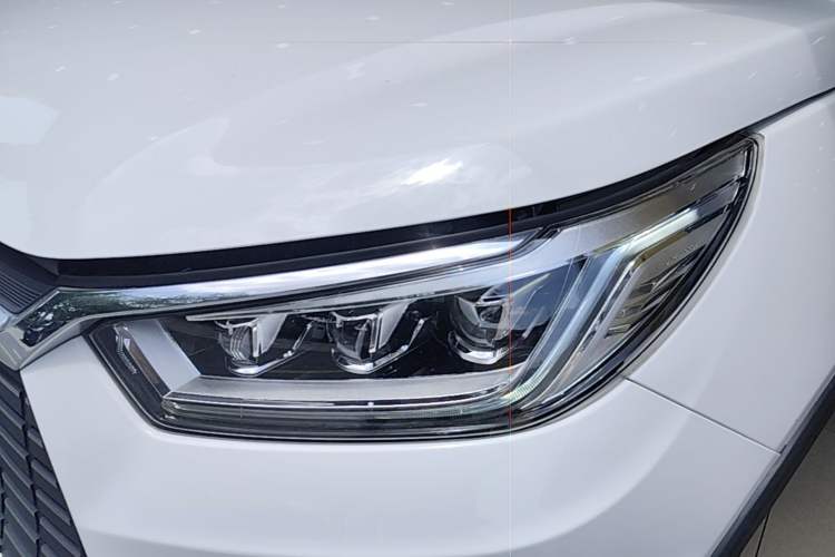 Used BYD Yuan New Energy 2019 EV360 Smart Connect Enjoyment Model Left Front Headlight