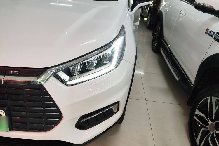 Used BYD Yuan New Energy 2019 EV360 Smart Connect Enjoyment Model Left Front Headlight