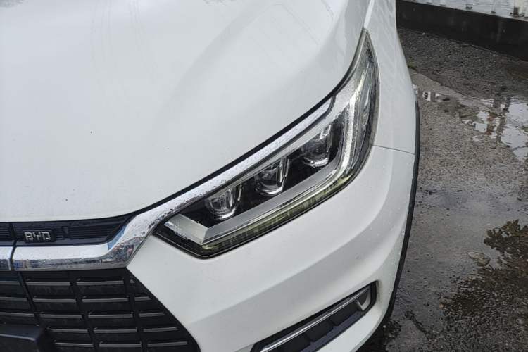 Used BYD Yuan New Energy 2019 EV535 Smart Connect Trendsetting Model Left Front Headlight