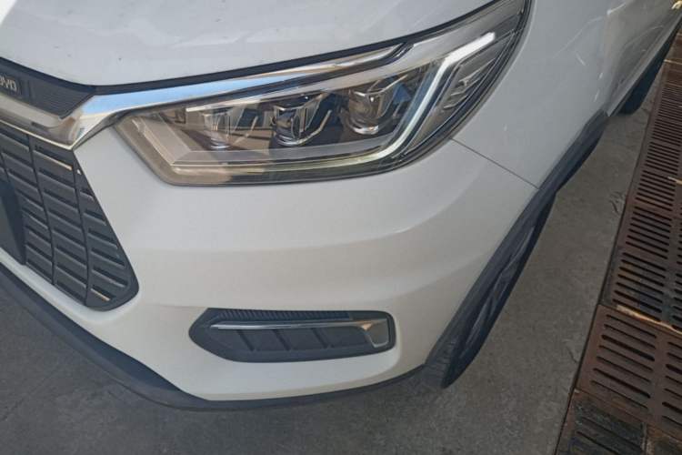Used BYD Yuan New Energy 2019 EV535 Smart Connect Trendsetting Model Left Front Headlight