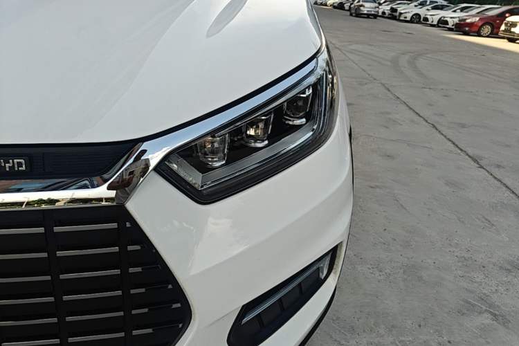 Used BYD Yuan New Energy 2019 EV535 Smart Connect Trendsetting Model Left Front Headlight