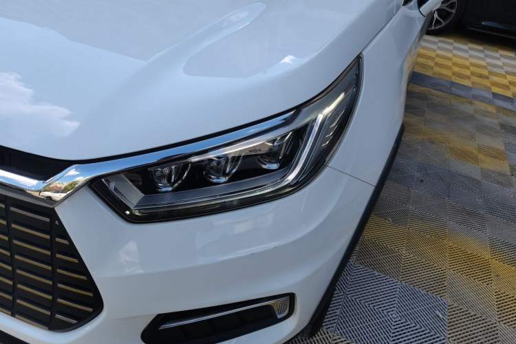 Used BYD Yuan New Energy 2019 EV360 Smart Connect Enjoyment Model Left Front Headlight