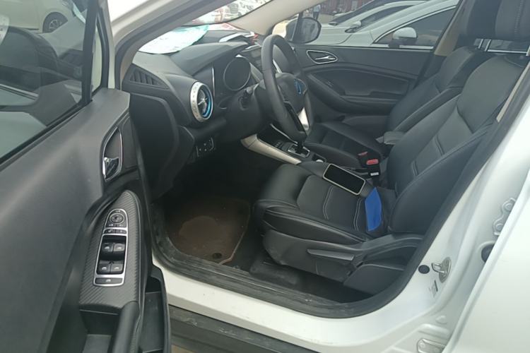 Used BYD Yuan New Energy 2019 EV360 Smart Connect Leading Model Left Front Seat
